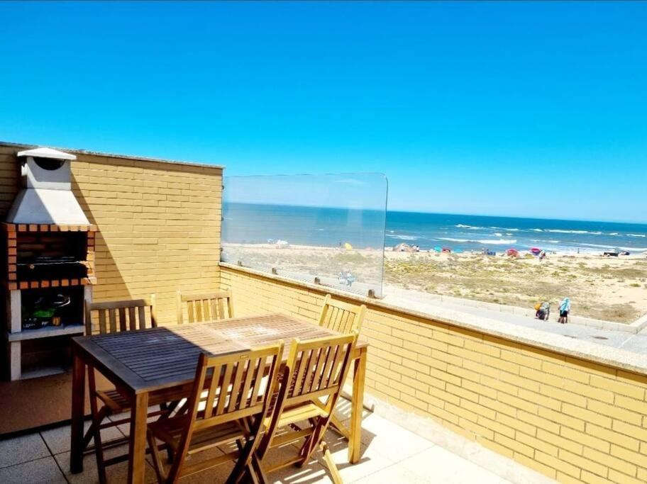 דירות Beach House לברה מראה חיצוני תמונה
